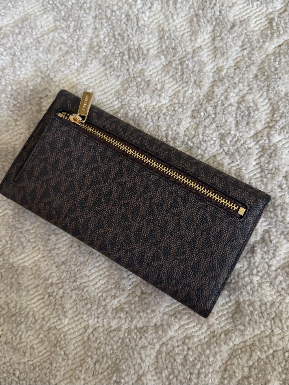 Michael Kors Jet Set Large Logo Trifold Wallet - Brown
BRAND NEW - Picture 2 of 3